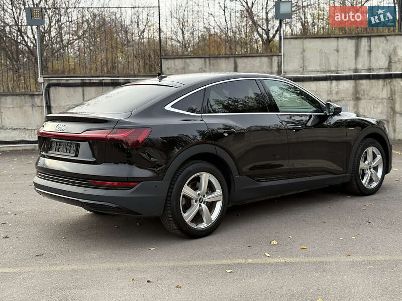 Внедорожник / Кроссовер Audi e-tron Sportback 2022 в Ровно