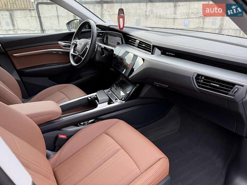 Внедорожник / Кроссовер Audi e-tron Sportback 2022 в Ровно