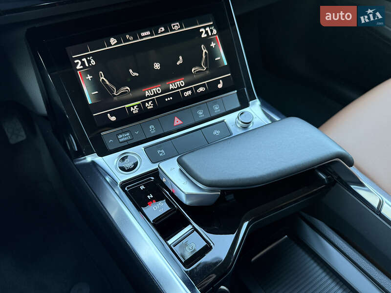 Внедорожник / Кроссовер Audi e-tron Sportback 2022 в Ровно
