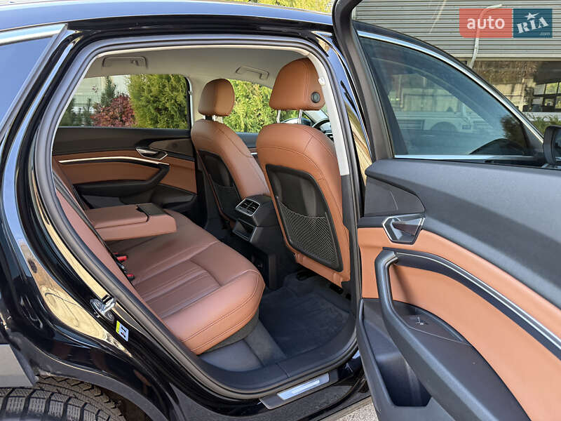 Внедорожник / Кроссовер Audi e-tron Sportback 2022 в Ровно