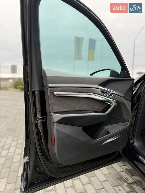 Внедорожник / Кроссовер Audi e-tron Sportback 2021 в Иршаве