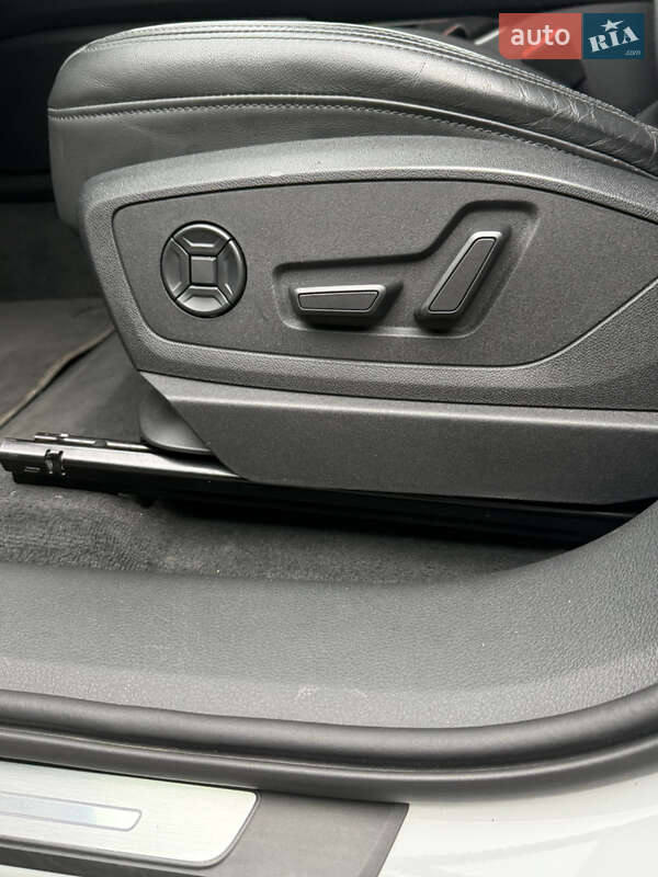 Внедорожник / Кроссовер Audi e-tron Sportback 2021 в Иршаве