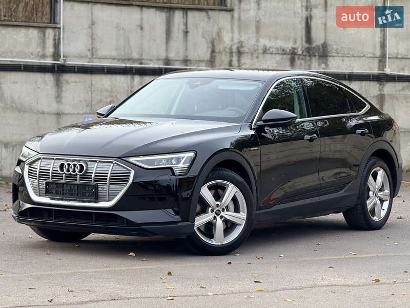 Внедорожник / Кроссовер Audi e-tron Sportback 2022 в Ровно