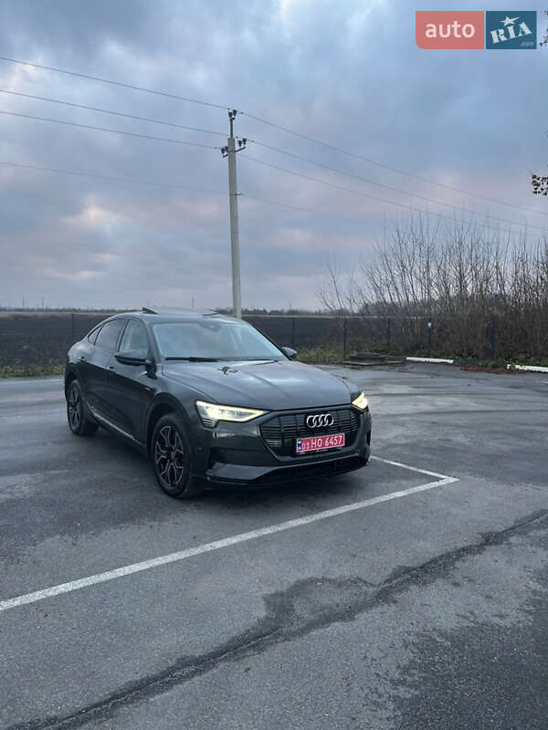 Позашляховик / Кросовер Audi e-tron Sportback 2022 в Козятині