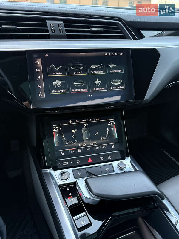 Позашляховик / Кросовер Audi e-tron Sportback 2022 в Козятині