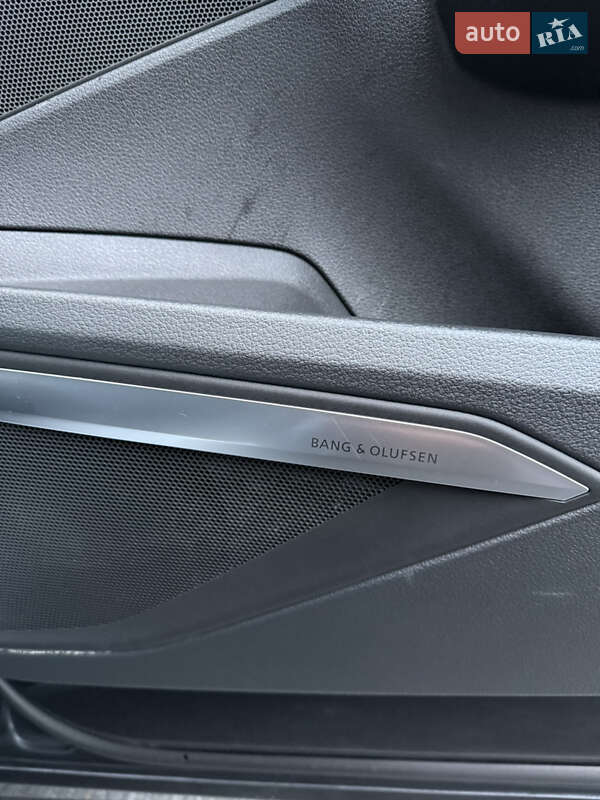 Позашляховик / Кросовер Audi e-tron Sportback 2022 в Козятині