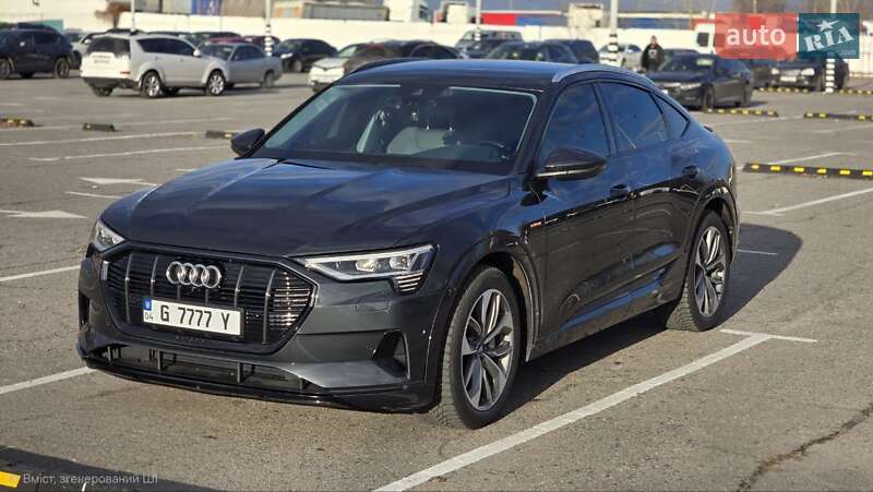 Позашляховик / Кросовер Audi e-tron Sportback 2020 в Дніпрі