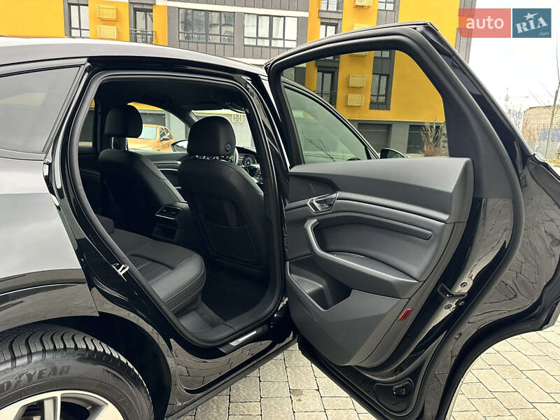 Позашляховик / Кросовер Audi e-tron Sportback 2021 в Івано-Франківську