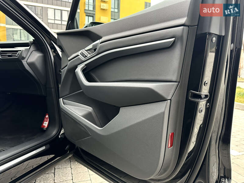 Позашляховик / Кросовер Audi e-tron Sportback 2021 в Івано-Франківську