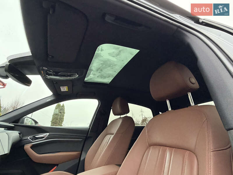 Позашляховик / Кросовер Audi e-tron Sportback 2021 в Тернополі