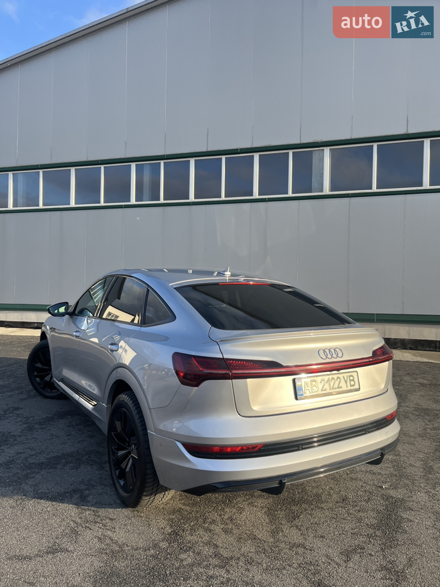 2021 Audi e-tron Sportback - мініатюра 2