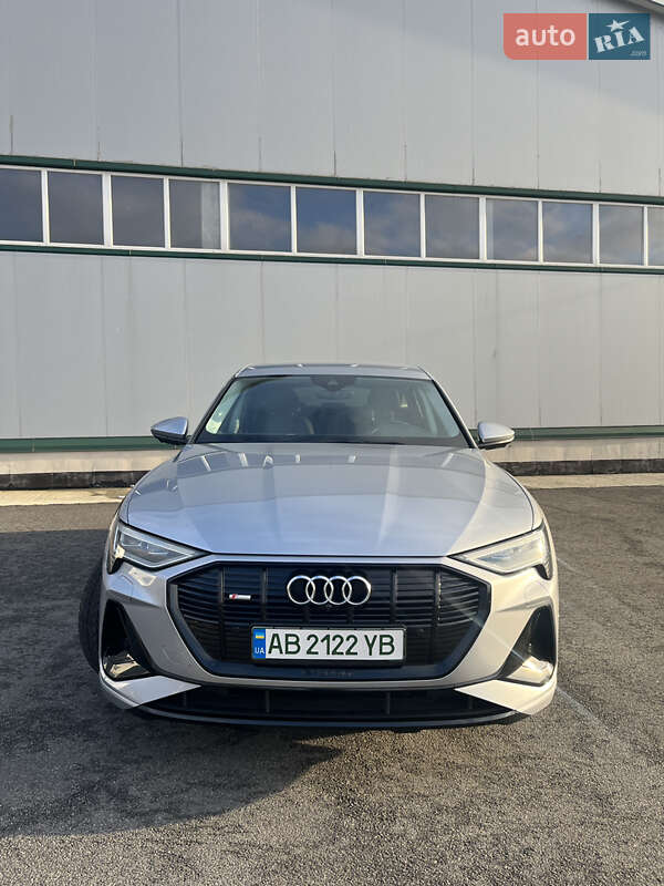 Позашляховик / Кросовер Audi e-tron Sportback 2021 в Вінниці
