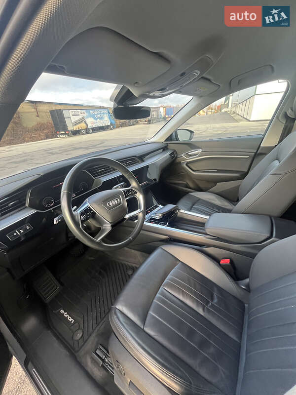 Позашляховик / Кросовер Audi e-tron Sportback 2021 в Вінниці