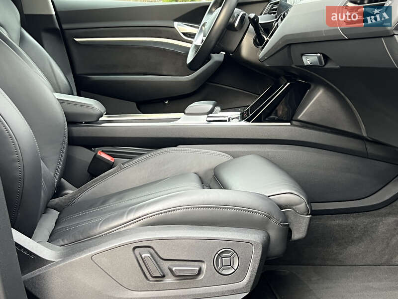 Внедорожник / Кроссовер Audi e-tron Sportback 2020 в Львове