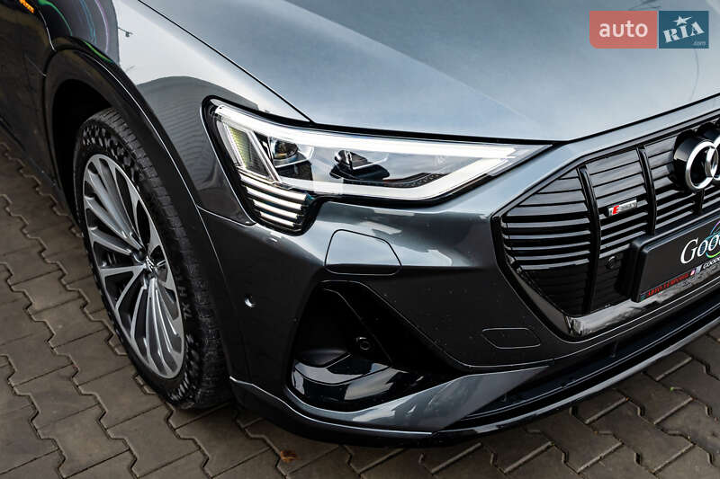 Позашляховик / Кросовер Audi e-tron Sportback 2020 в Луцьку