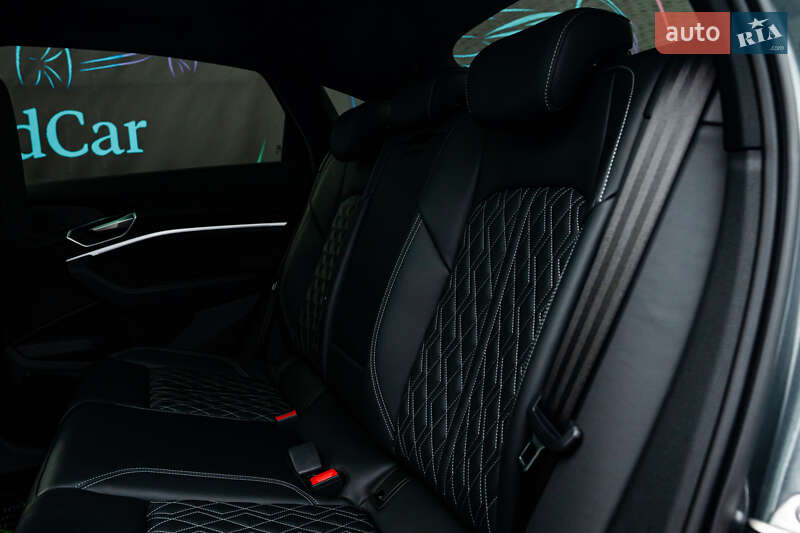 Позашляховик / Кросовер Audi e-tron Sportback 2020 в Луцьку