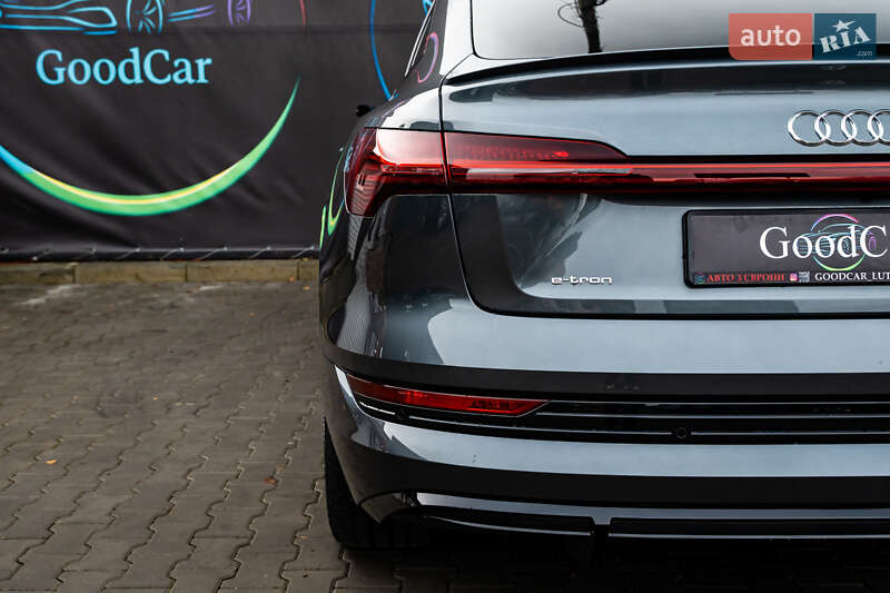 Позашляховик / Кросовер Audi e-tron Sportback 2020 в Луцьку