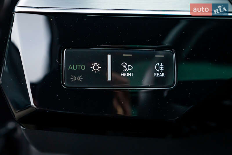 Позашляховик / Кросовер Audi e-tron Sportback 2020 в Луцьку