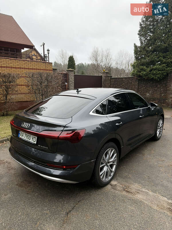 Позашляховик / Кросовер Audi e-tron Sportback 2022 в Києві фото 12 Позашляховик / Кросовер Audi e-tron Sportback 2022 в Києві