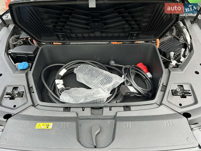 Внедорожник / Кроссовер Audi e-tron Sportback 2022 в Киеве фото 11 Внедорожник / Кроссовер Audi e-tron Sportback 2022 в Киеве