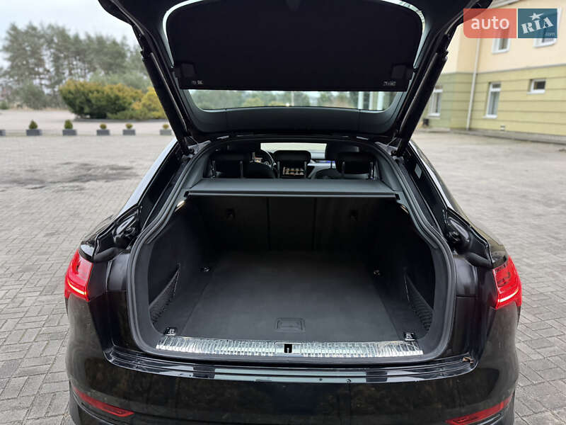Внедорожник / Кроссовер Audi e-tron Sportback 2021 в Львове