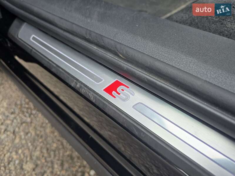 Позашляховик / Кросовер Audi e-tron Sportback 2022 в Ковелі