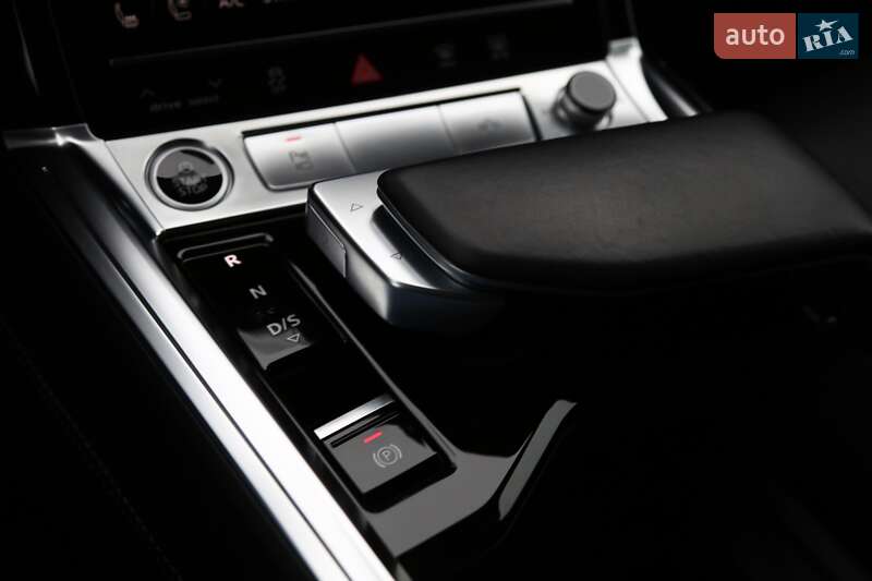 Позашляховик / Кросовер Audi e-tron Sportback 2022 в Києві фото 26 Позашляховик / Кросовер Audi e-tron Sportback 2022 в Києві
