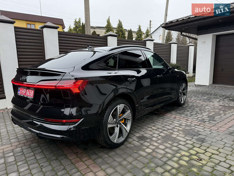 Позашляховик / Кросовер Audi e-tron Sportback 2022 в Луцьку