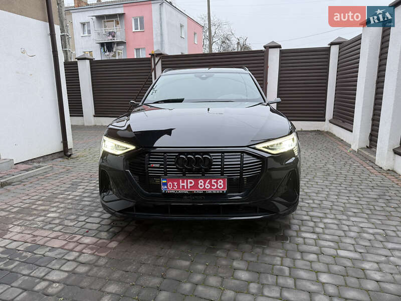 Позашляховик / Кросовер Audi e-tron Sportback 2022 в Луцьку