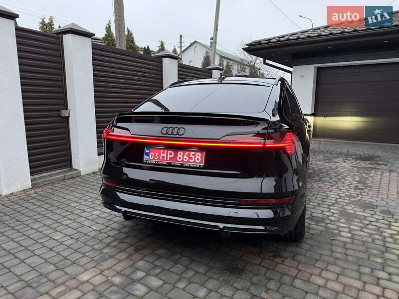 Позашляховик / Кросовер Audi e-tron Sportback 2022 в Луцьку
