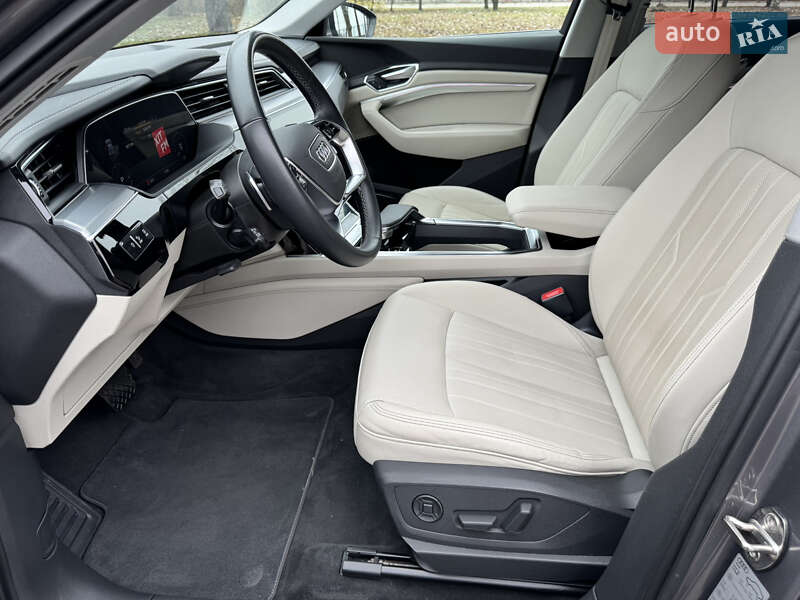 Позашляховик / Кросовер Audi e-tron Sportback 2022 в Києві фото 10 Позашляховик / Кросовер Audi e-tron Sportback 2022 в Києві