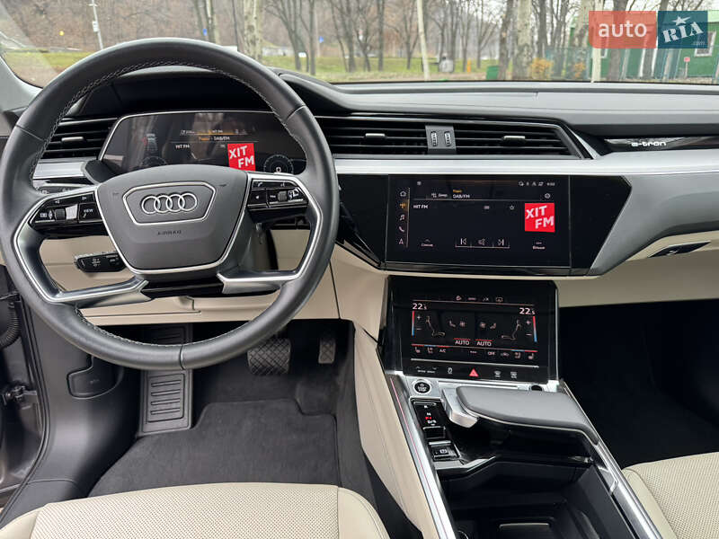 Позашляховик / Кросовер Audi e-tron Sportback 2022 в Києві фото 11 Позашляховик / Кросовер Audi e-tron Sportback 2022 в Києві