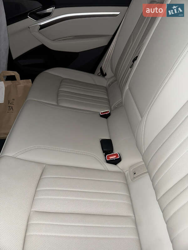 Позашляховик / Кросовер Audi e-tron Sportback 2022 в Києві фото 21 Позашляховик / Кросовер Audi e-tron Sportback 2022 в Києві