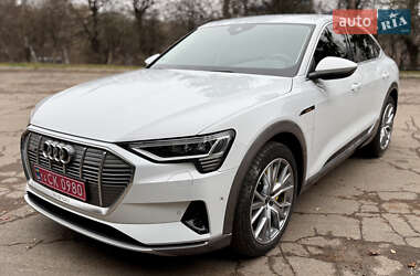 Позашляховик / Кросовер Audi e-tron Sportback 2023 в Рівному