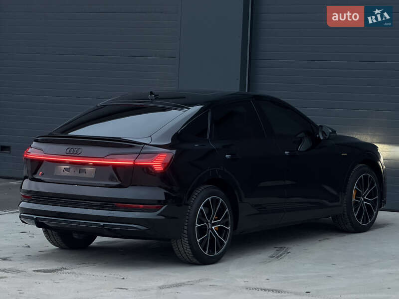 Внедорожник / Кроссовер Audi e-tron Sportback 2021 в Дубно