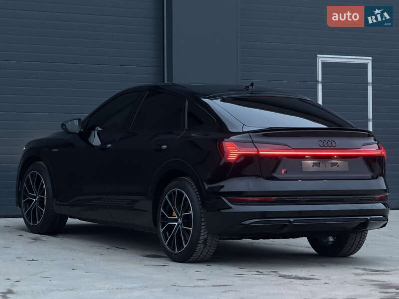 Внедорожник / Кроссовер Audi e-tron Sportback 2021 в Дубно