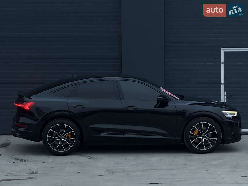 Внедорожник / Кроссовер Audi e-tron Sportback 2021 в Дубно