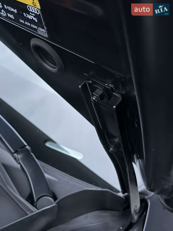 Внедорожник / Кроссовер Audi e-tron Sportback 2021 в Дубно