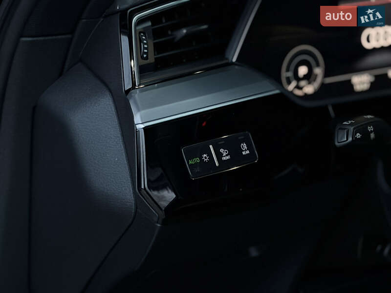 Внедорожник / Кроссовер Audi e-tron Sportback 2021 в Дубно