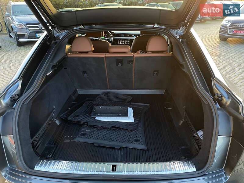 Внедорожник / Кроссовер Audi e-tron Sportback 2021 в Львове