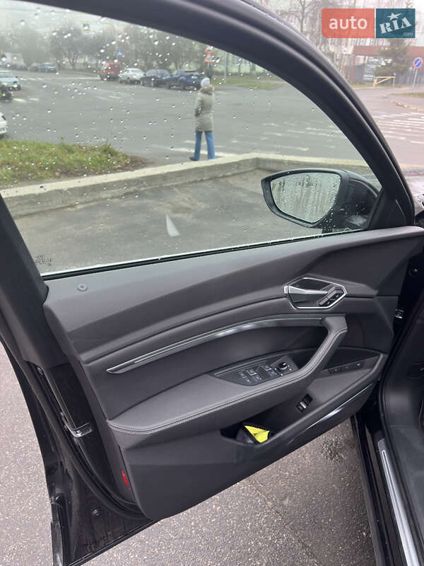 Позашляховик / Кросовер Audi e-tron Sportback 2020 в Вінниці