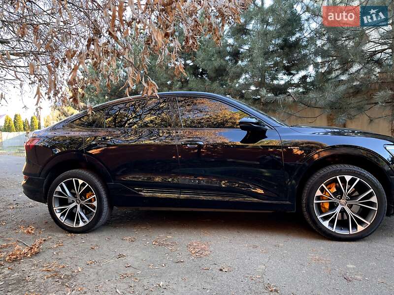 Внедорожник / Кроссовер Audi e-tron Sportback 2022 в Днепре