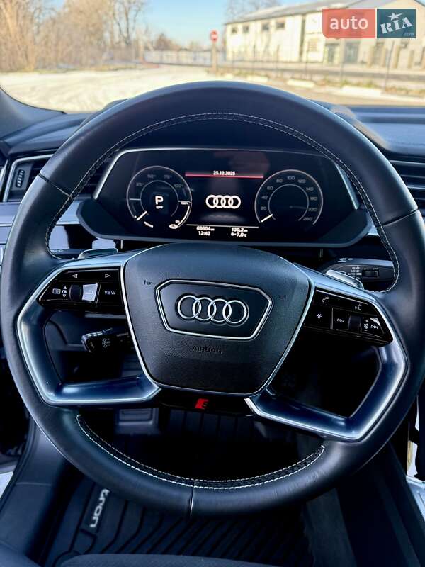 Внедорожник / Кроссовер Audi e-tron Sportback 2021 в Киеве