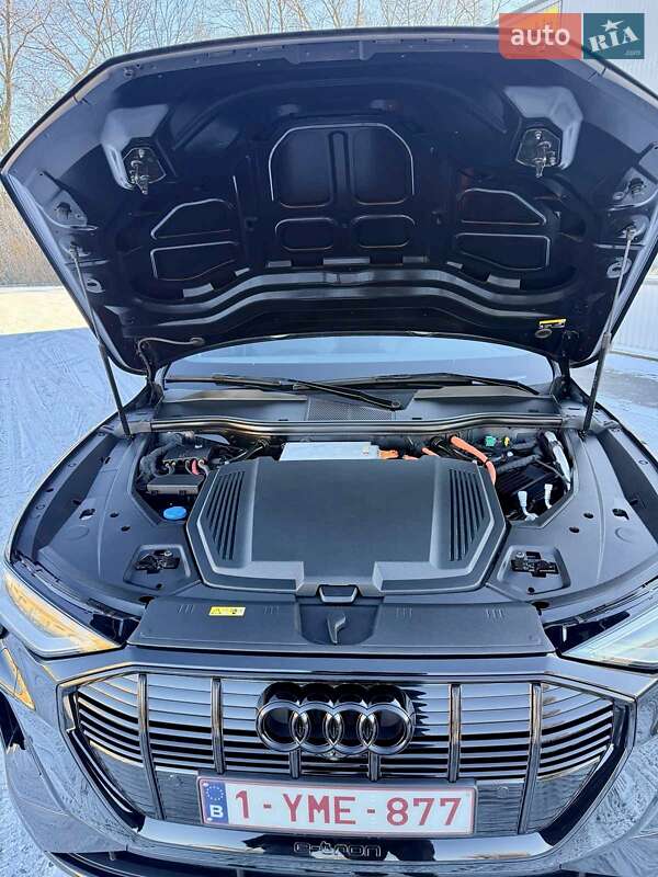 Внедорожник / Кроссовер Audi e-tron Sportback 2021 в Киеве
