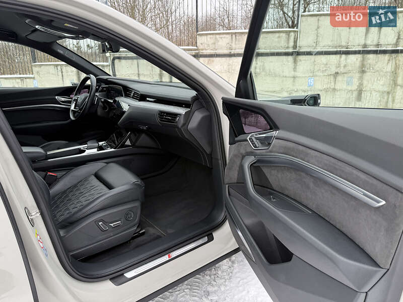 Внедорожник / Кроссовер Audi e-tron Sportback 2020 в Ровно фото 36 Внедорожник / Кроссовер Audi e-tron Sportback 2020 в Ровно