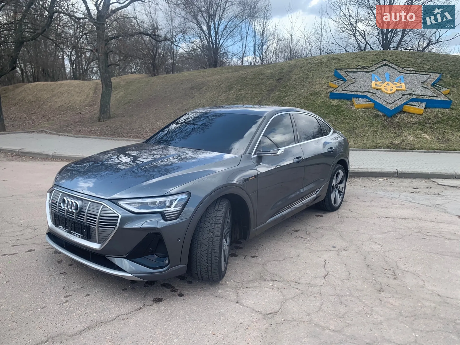 2020 Audi e-tron Sportback - мініатюра 2
