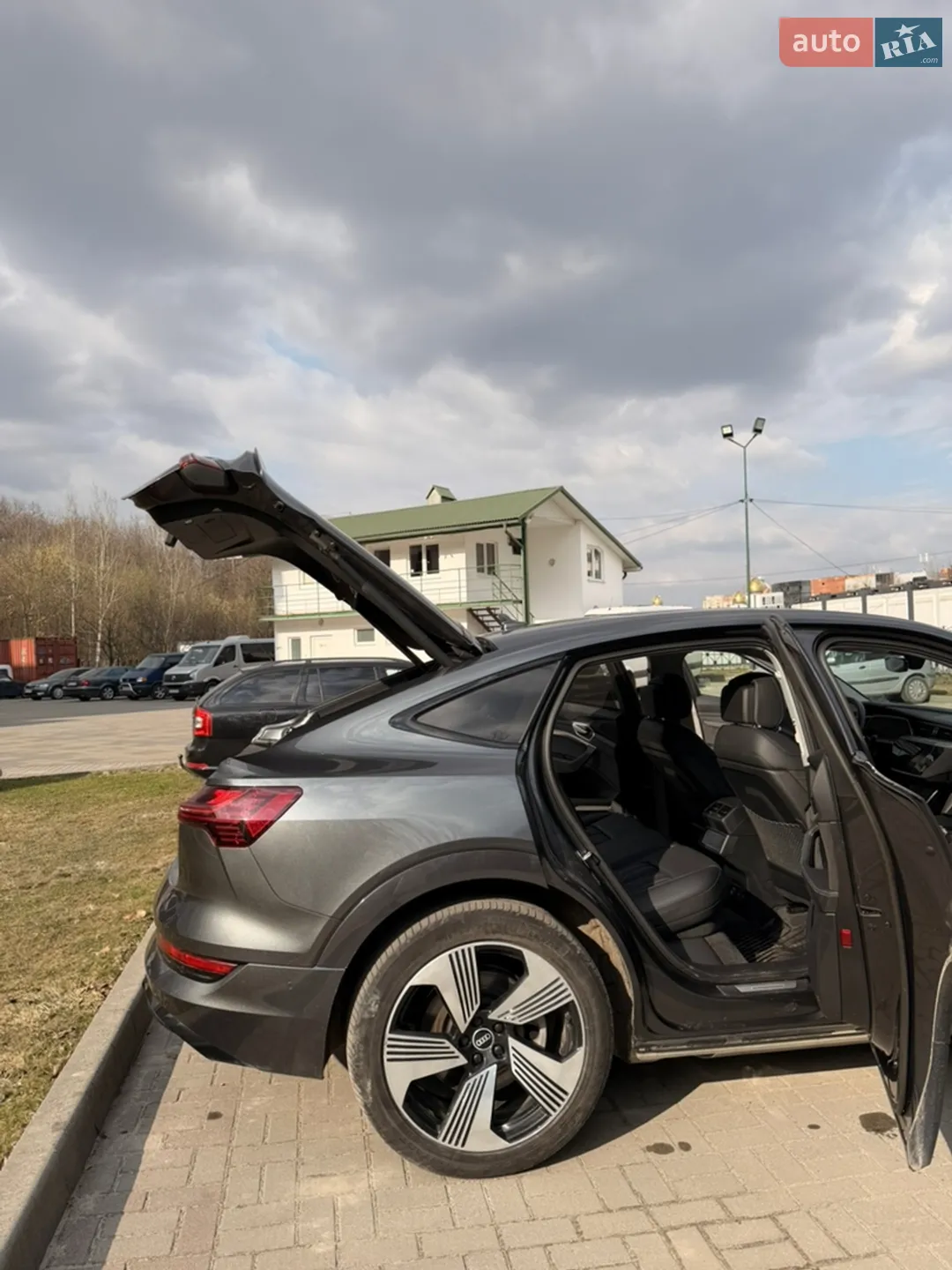 2020 Audi e-tron Sportback - мініатюра 6