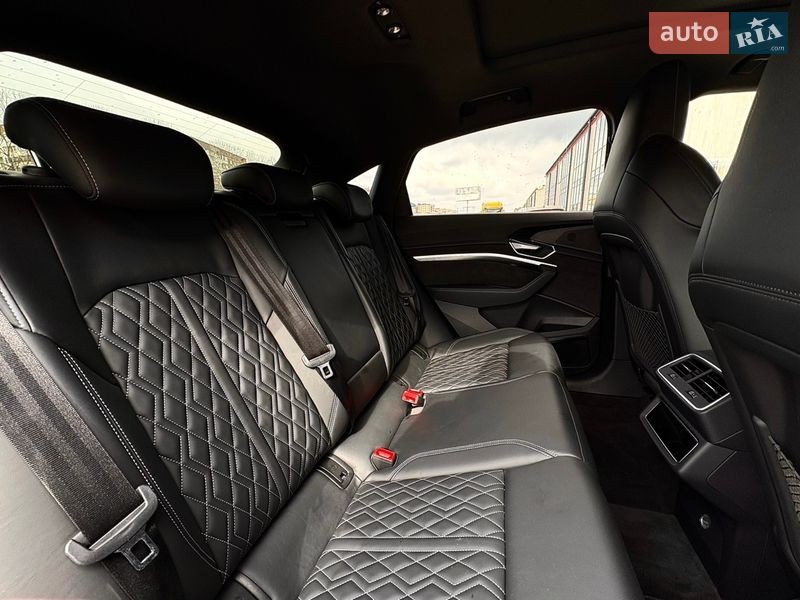 Внедорожник / Кроссовер Audi e-tron Sportback 2020 в Тернополе
