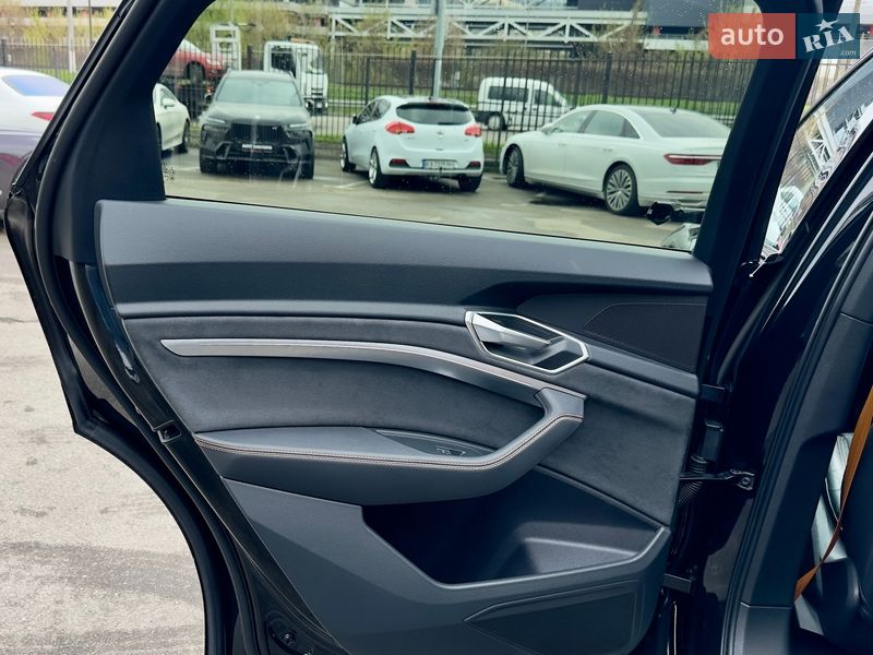 Внедорожник / Кроссовер Audi e-tron Sportback 2022 в Киеве