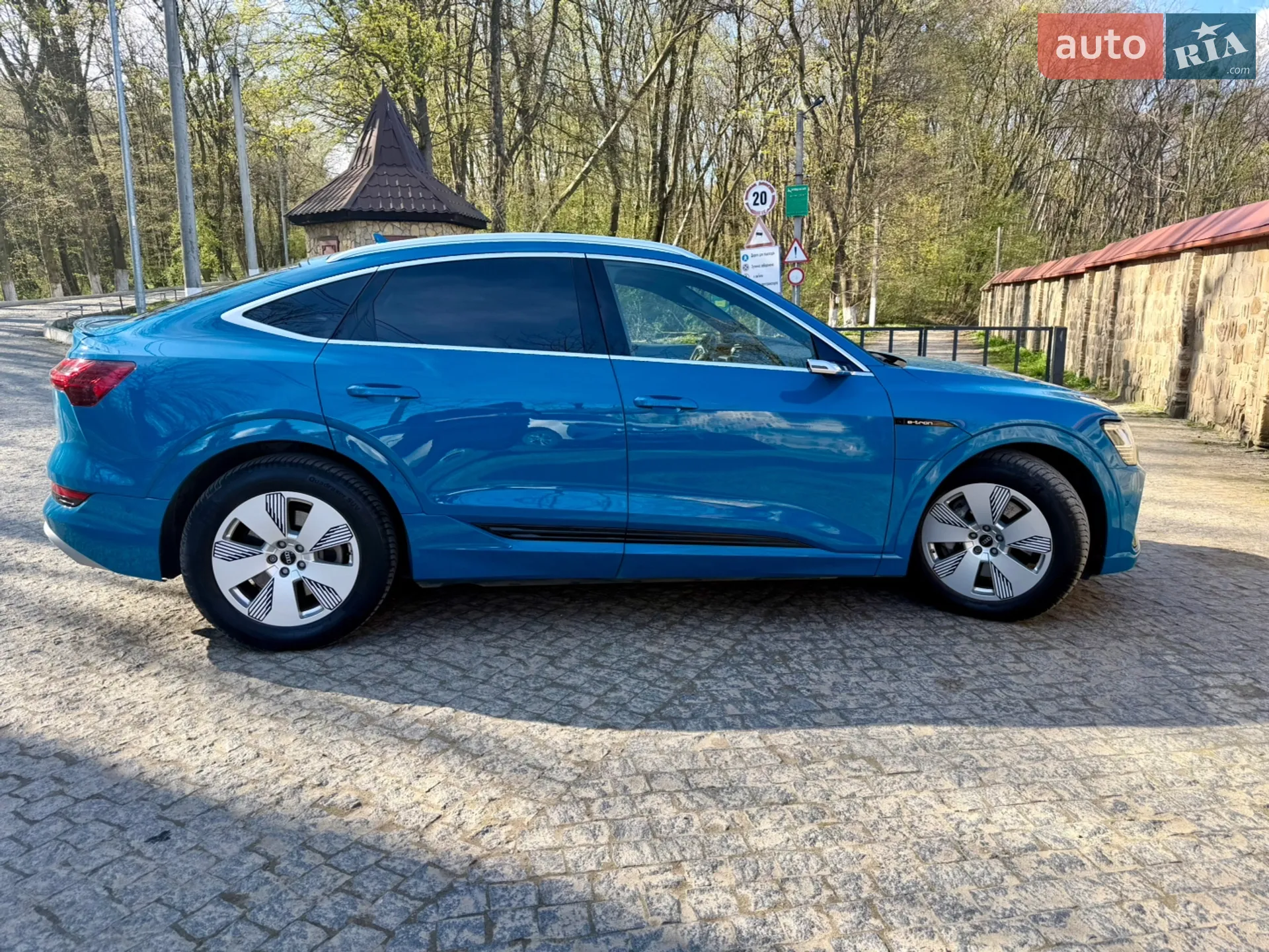 2020 Audi e-tron Sportback - мініатюра 16